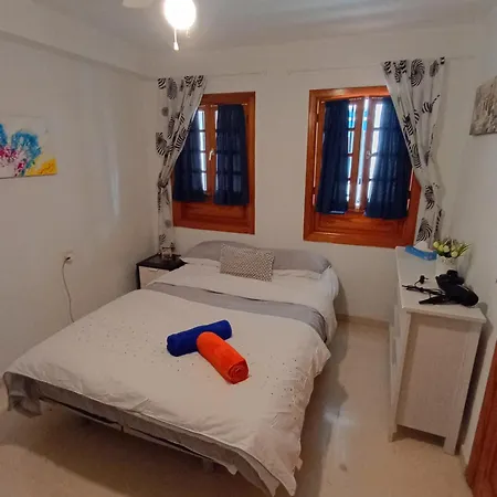 Happy Place - 1 Double Bedroom Los Cristianos (Tenerife)