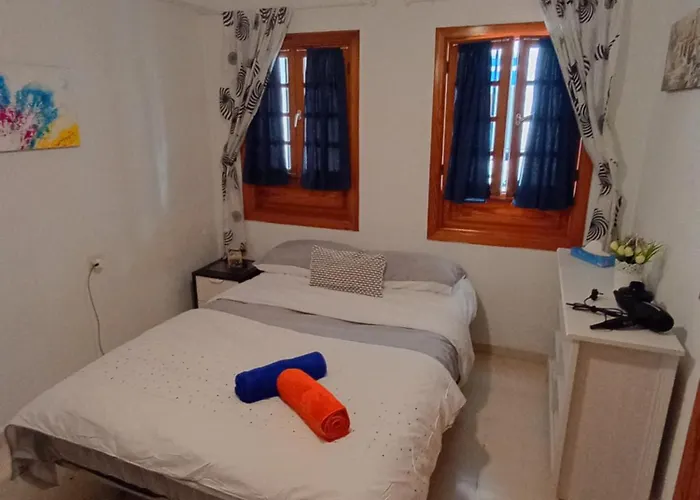 Happy Place - 1 Double Bedroom Los Cristianos (Tenerife)